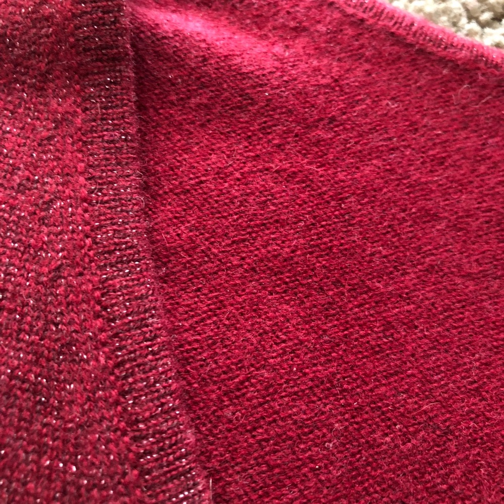 PURE 100% cashmere🎉🎉SALE NO OFFERS 🎉🎉v neck - Picture 7 of 7